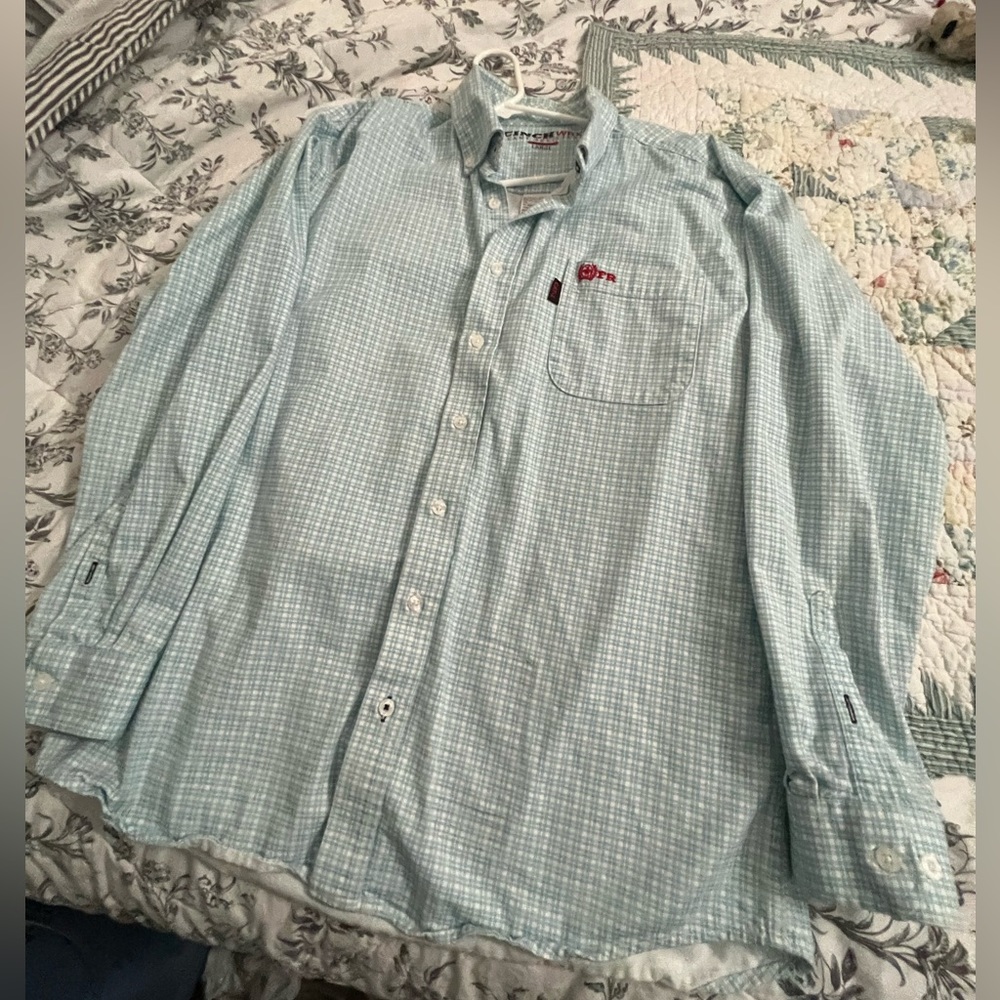Cinch FR cat 2 work shirt (MLW3001006) size large, turquoise in color. Like new